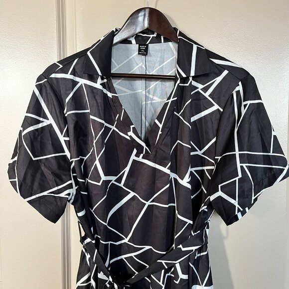NWOT Black & White Belted Dress, 1X - Picture 6 of 7